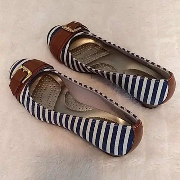 dexflex comfort Shoes - Dexflex Comfort Navy Striped Wedges 8